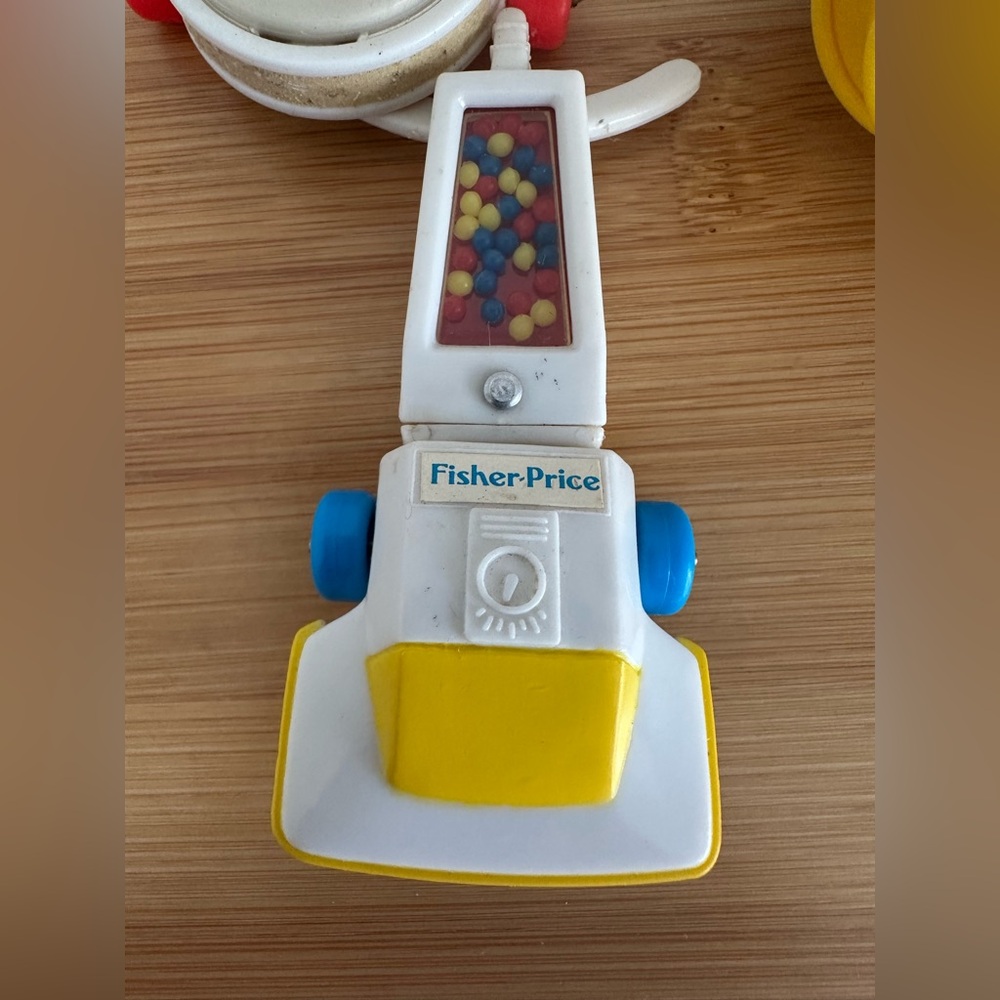 Vintage Fisher-Price Mini Toy Set w a Little People Corn Popper Vacuum Lawnmower - Picture 7 of 13